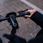 NIU - KQi3 Pro Foldable Electric Kick Scooter w/ 31 mi Max Operating Range & 20 mph Max Speed - Black - Image 6